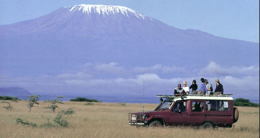 6-days-masai-mara-lake-nakuru-amboseli-lodge-safari